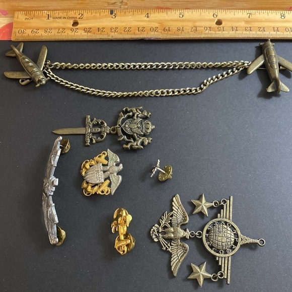 7 Military Pins Vintage Anchor, Planes, Eagles, Brass, Gold - Picture 7 of 10